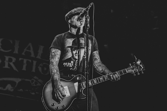 Mike Ness of Social Distortion performing at Surf City Blitz